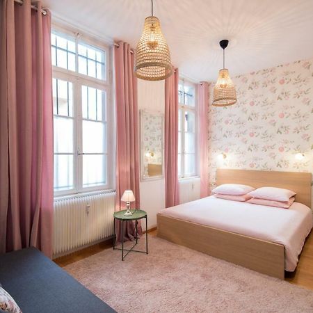" Mademoiselle " 17 Boulevard Du Champ De Mars Кольмар Екстер'єр фото